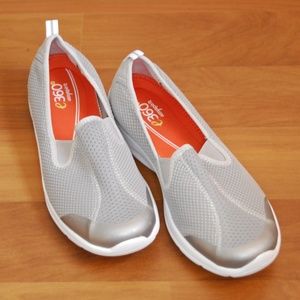 e360 Easy Spirit memory foam slip ons